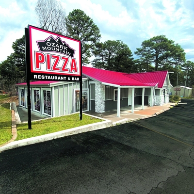 Ozark Mountain Pizza Image #1